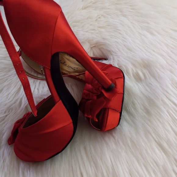 Fabulicius Red heel New - Picture 8 of 8